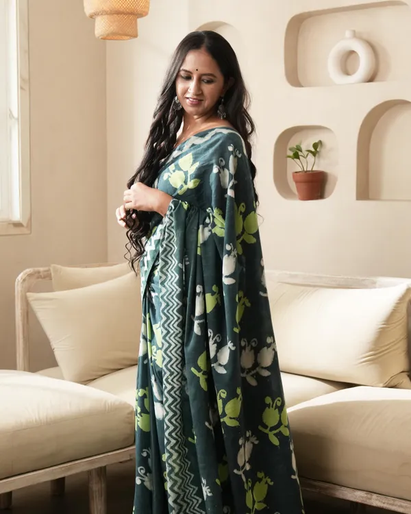 Bottle_Green_Cotton_Mughal_Butta_Dabu_Print_Mul_Saree_For_Women